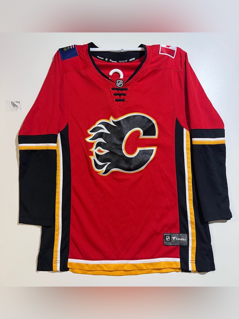 Calgary Flames Red NHL Fanatics Jersey Sz women’s Medium